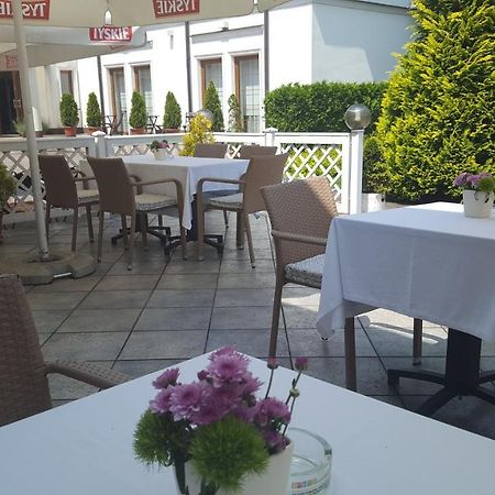 Hotel Dworek*** Skierniewice Dış mekan fotoğraf