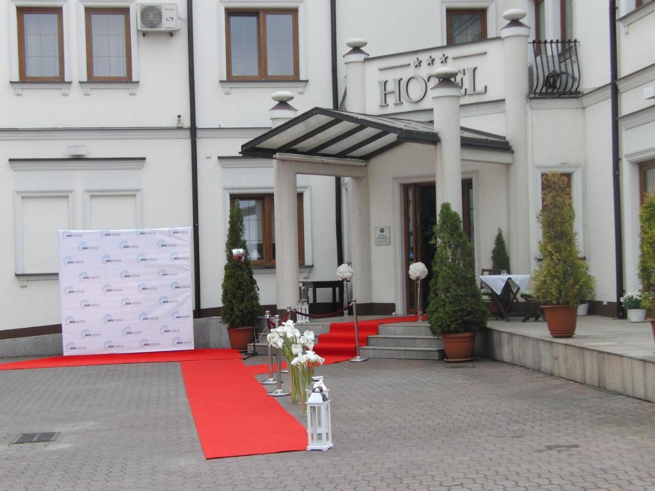 Hotel Dworek*** Skierniewice Dış mekan fotoğraf